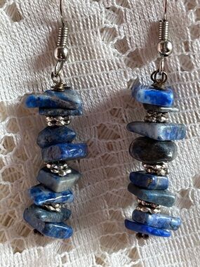 💙✨Handmade Lapis Lazuli Gemstone Chip Earrings✨💙 Fishhooks✨Silver-tone & Blue
